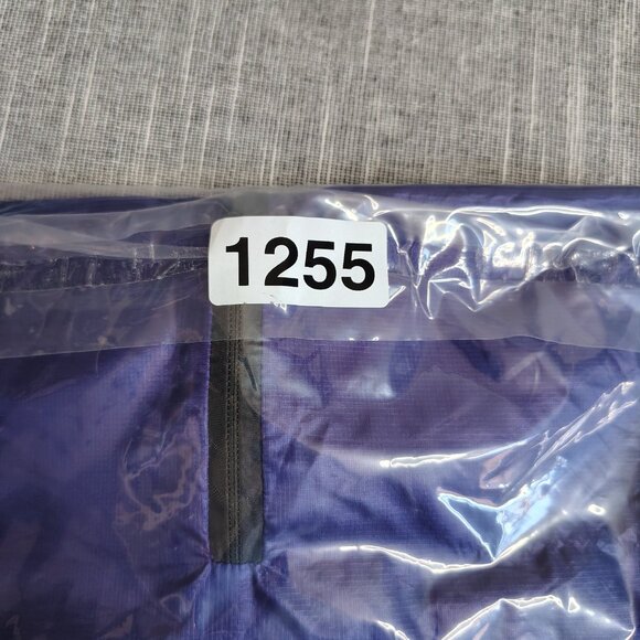 On Running Zero Jacket Womens Size Medium Purple Black Waterproof Windbreaker - Picture 11 of 11